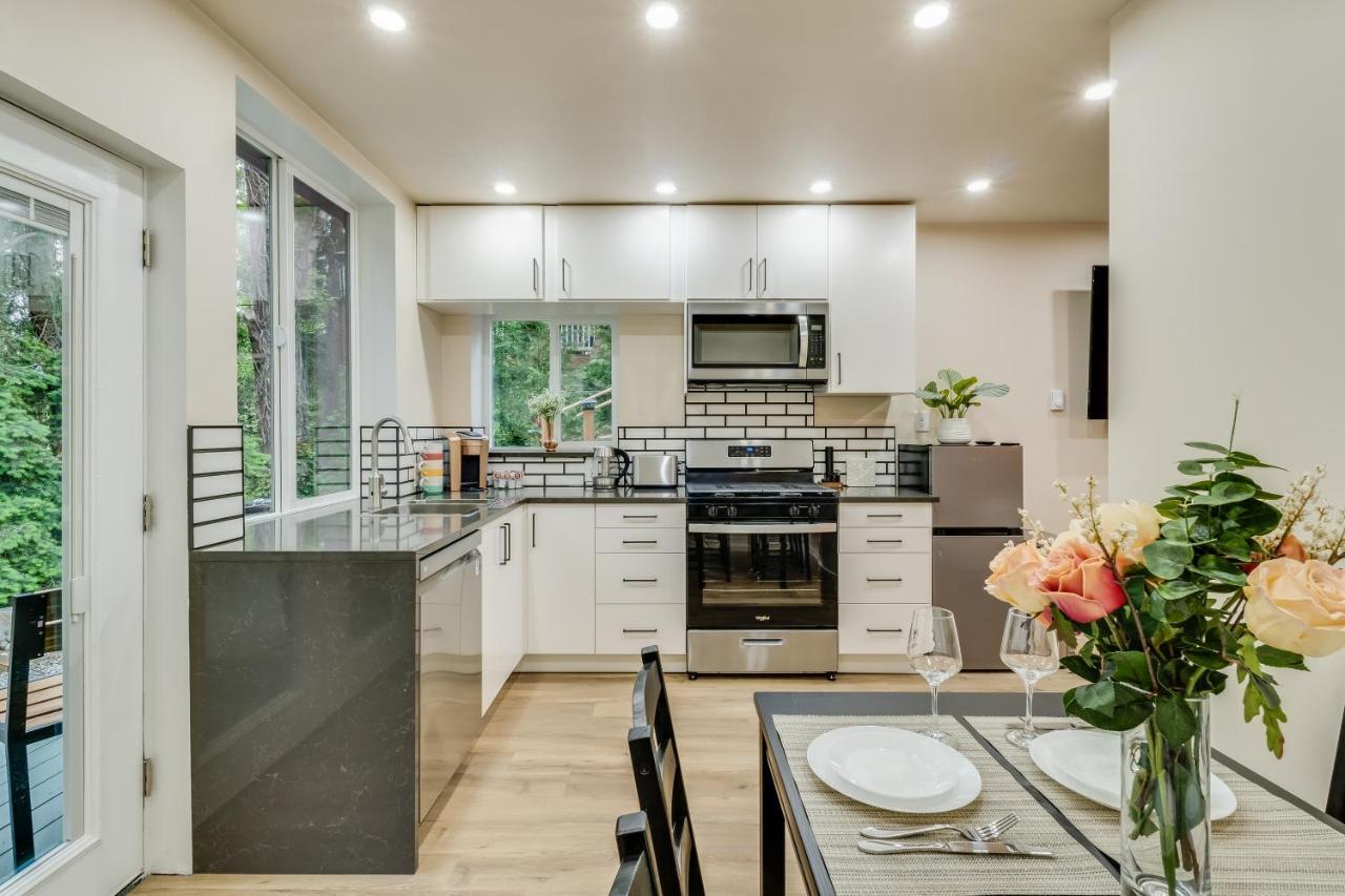 Beautiful Place With A Great Location, Free Parking, Wifi & Large Tv. Federal Way Exteriér fotografie