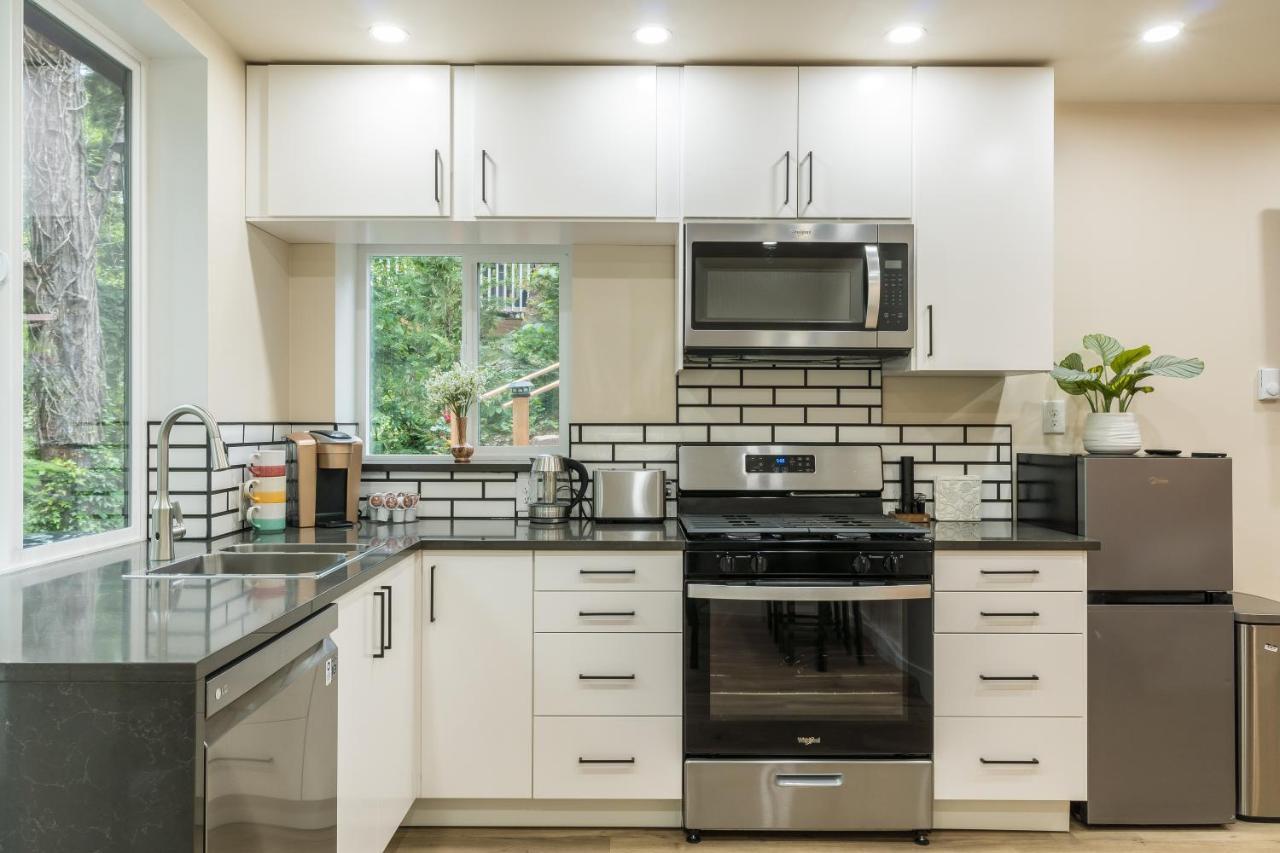 Beautiful Place With A Great Location, Free Parking, Wifi & Large Tv. Federal Way Exteriér fotografie