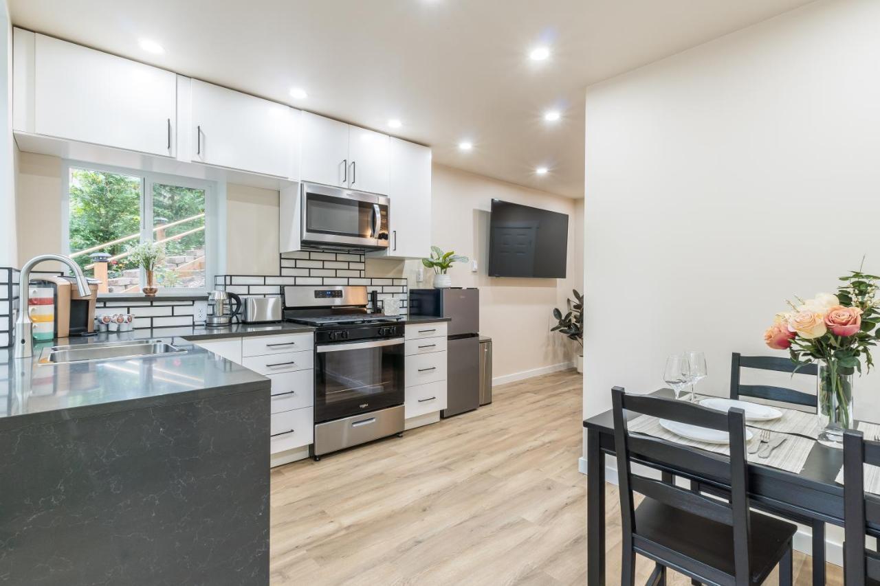 Beautiful Place With A Great Location, Free Parking, Wifi & Large Tv. Federal Way Exteriér fotografie