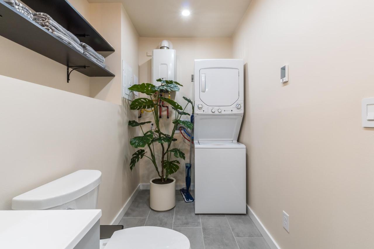 Beautiful Place With A Great Location, Free Parking, Wifi & Large Tv. Federal Way Exteriér fotografie